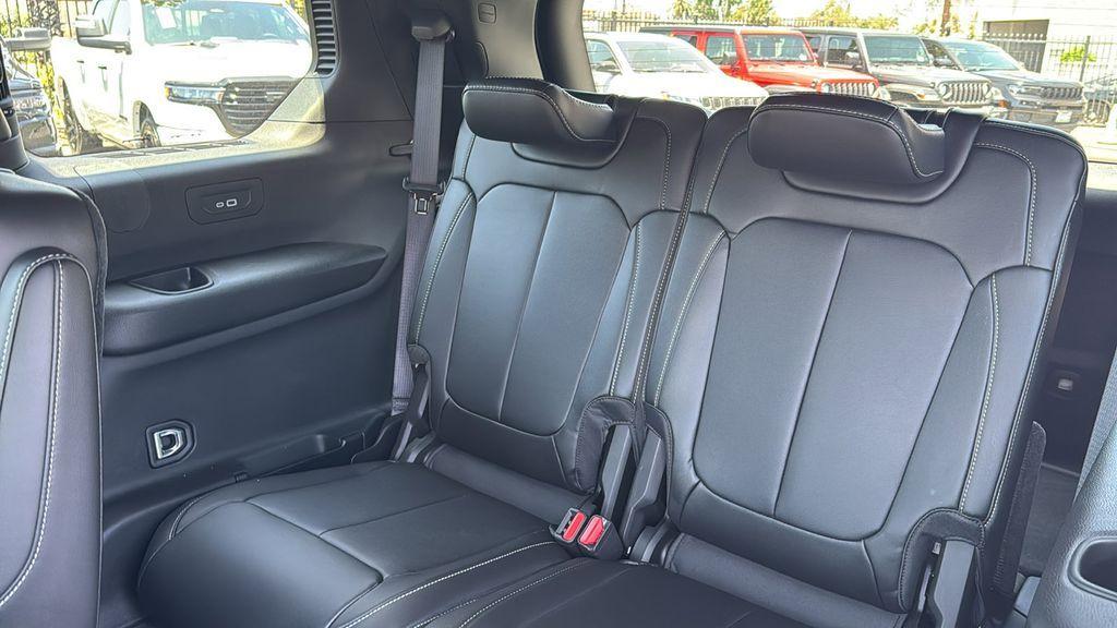 new 2025 Jeep Grand Cherokee L car, priced at $45,672