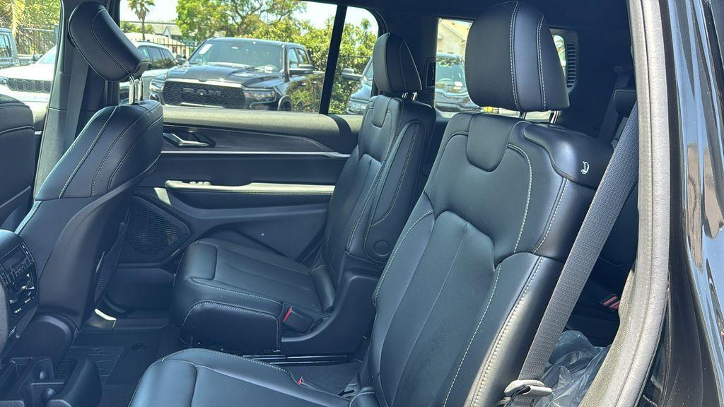 new 2025 Jeep Grand Cherokee L car, priced at $45,672