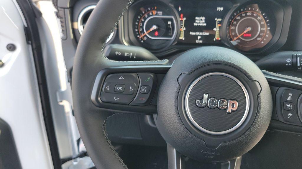 new 2025 Jeep Gladiator car, priced at $47,470