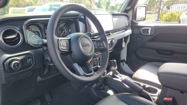 new 2025 Jeep Gladiator car, priced at $50,980