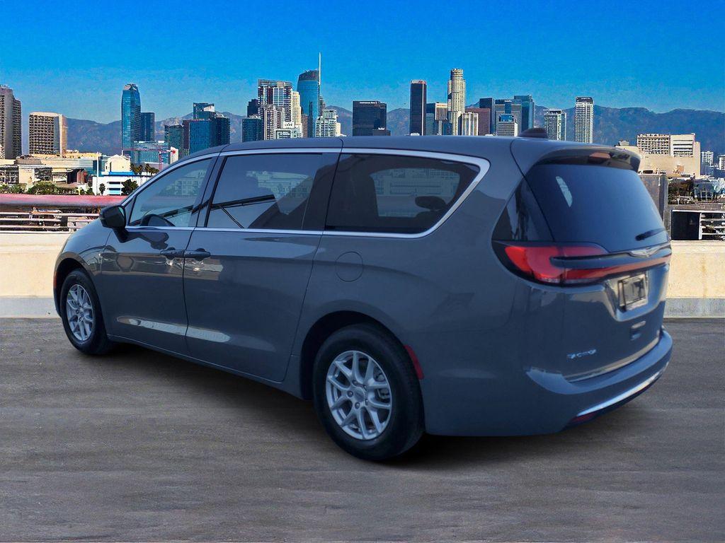 new 2025 Chrysler Pacifica car, priced at $40,995