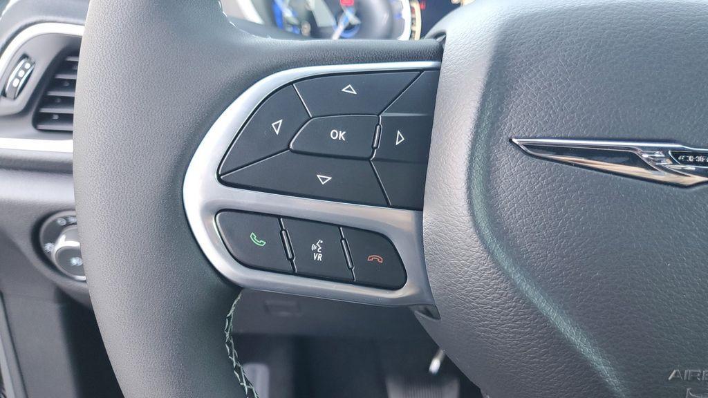 new 2025 Chrysler Pacifica car, priced at $40,995
