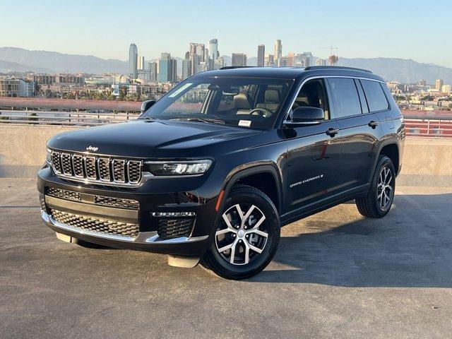 new 2024 Jeep Grand Cherokee L car, priced at $46,295