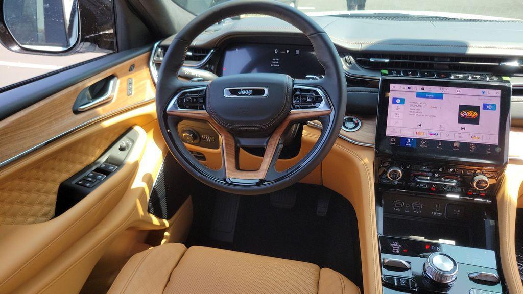 new 2025 Jeep Grand Cherokee car, priced at $62,589