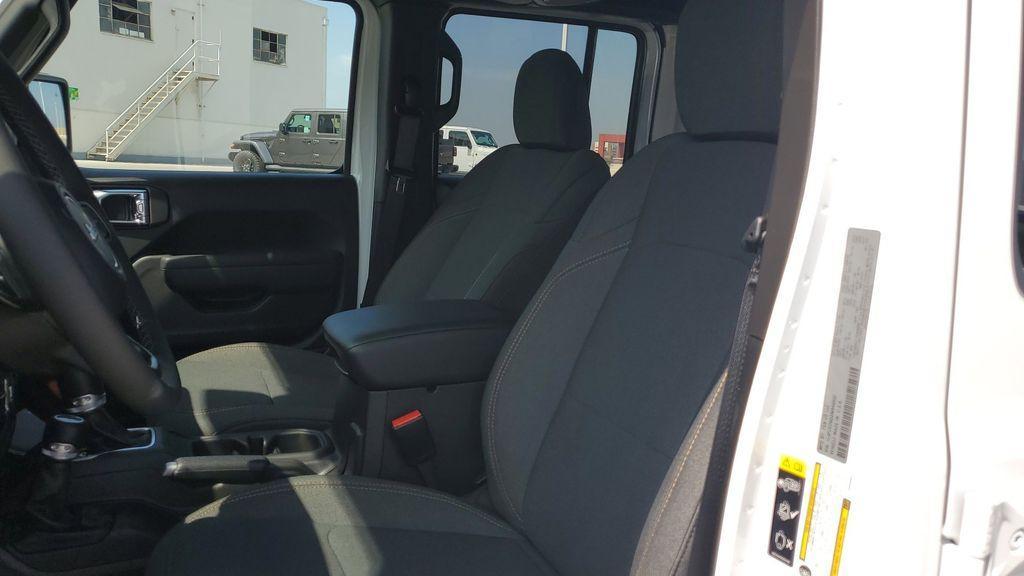 new 2025 Jeep Wrangler car, priced at $49,565