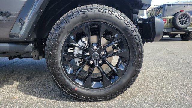 new 2025 Jeep Gladiator car, priced at $46,035