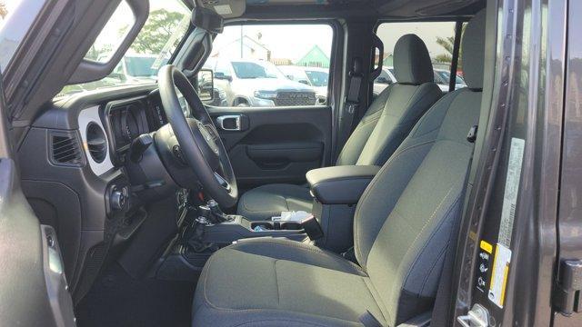 new 2025 Jeep Gladiator car, priced at $46,035