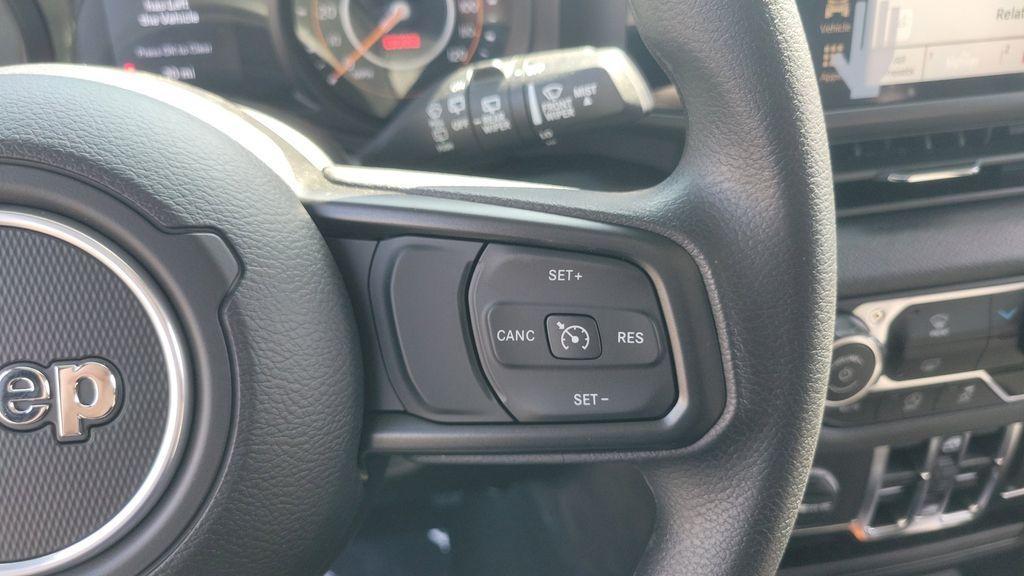 new 2025 Jeep Wrangler car, priced at $39,050