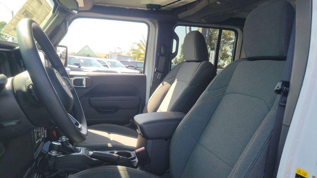 new 2025 Jeep Wrangler car, priced at $39,050