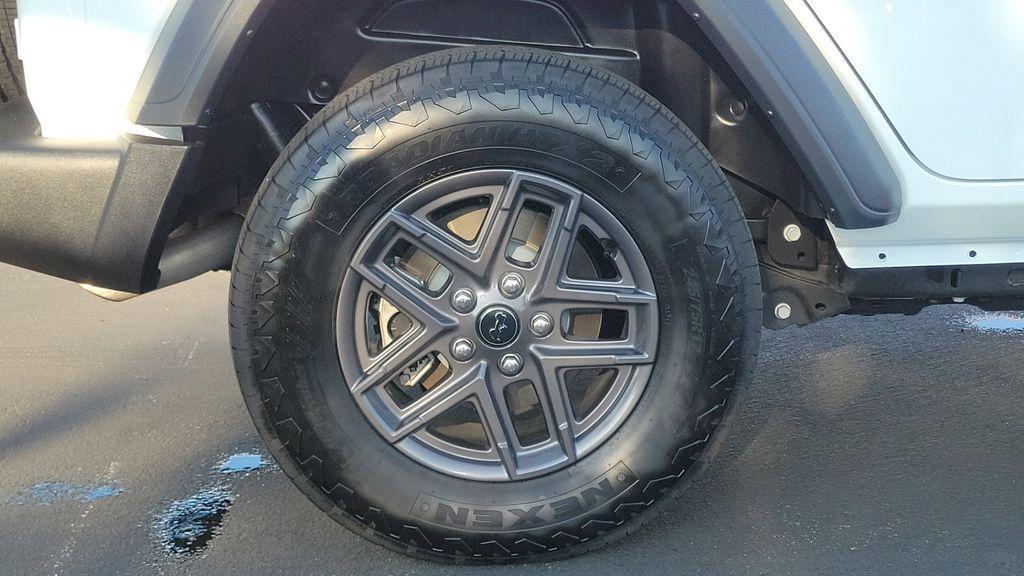 used 2025 Jeep Wrangler car, priced at $40,519