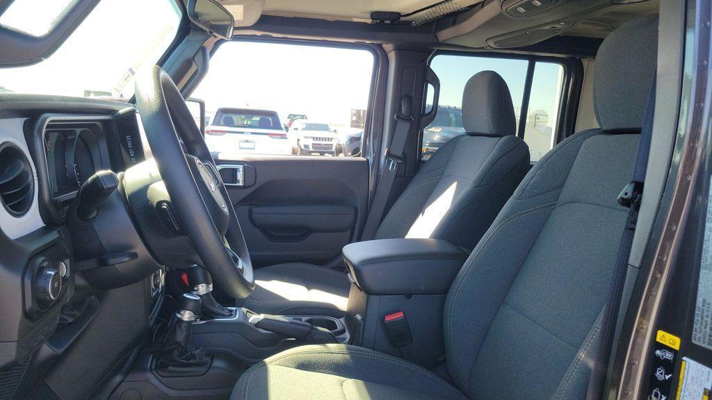 new 2025 Jeep Wrangler car, priced at $39,645