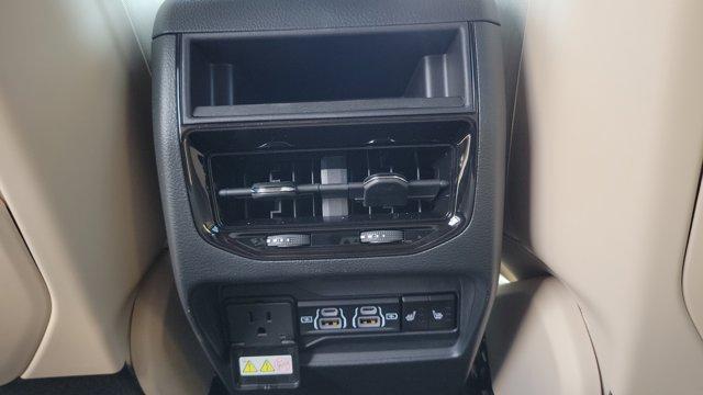 new 2025 Jeep Grand Cherokee car, priced at $49,415