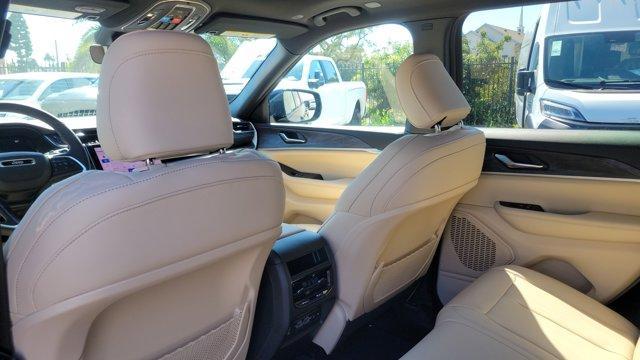 new 2025 Jeep Grand Cherokee car, priced at $50,010