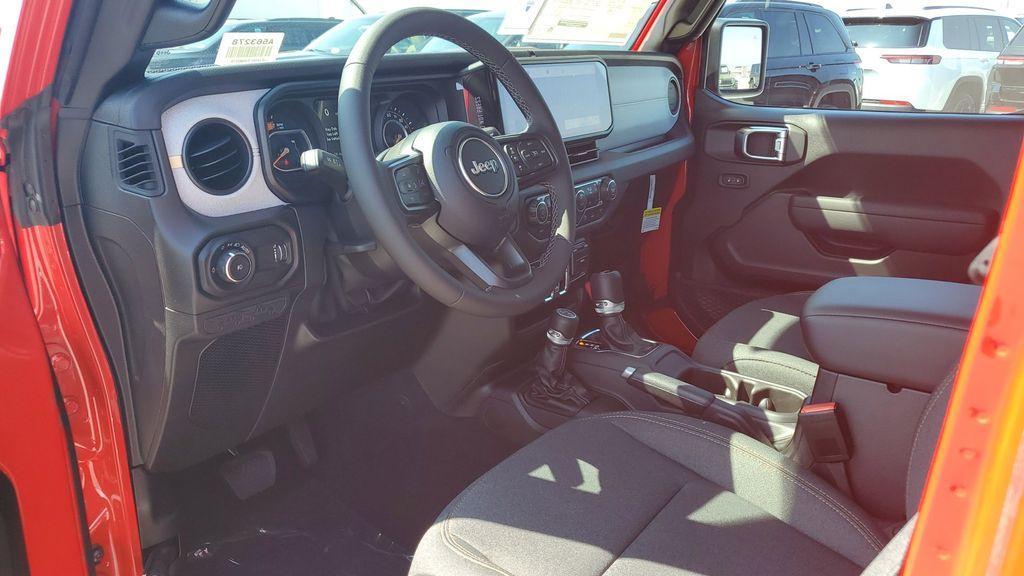 new 2025 Jeep Wrangler car, priced at $46,148