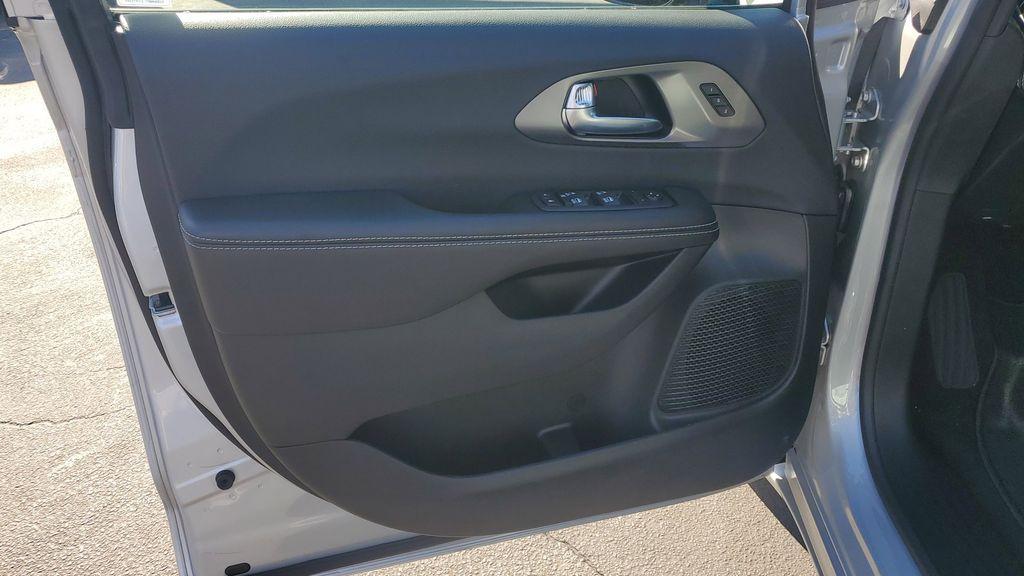 new 2026 Chrysler Pacifica car, priced at $43,185