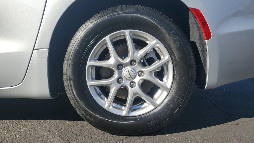 new 2026 Chrysler Pacifica car, priced at $43,185