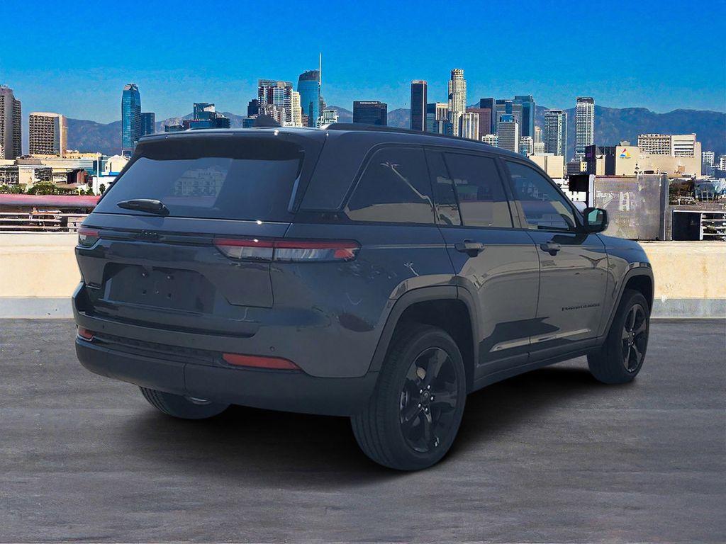new 2025 Jeep Grand Cherokee car, priced at $41,125