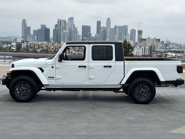 new 2024 Jeep Gladiator car, priced at $45,985