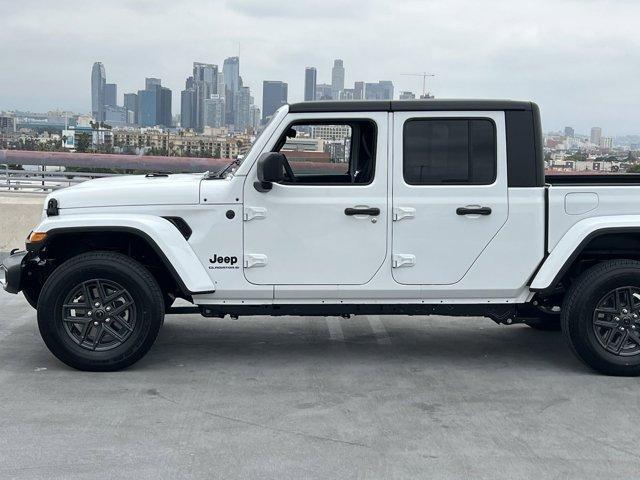 new 2024 Jeep Gladiator car, priced at $45,985