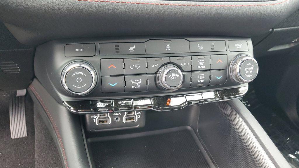 new 2025 Dodge Durango car, priced at $36,790