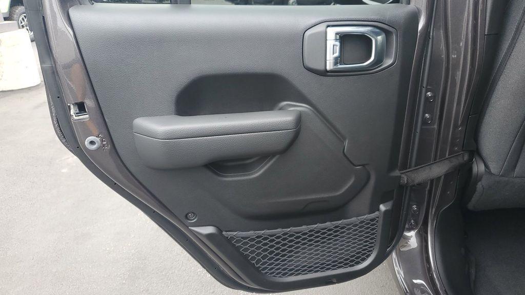 new 2025 Jeep Wrangler car, priced at $40,212