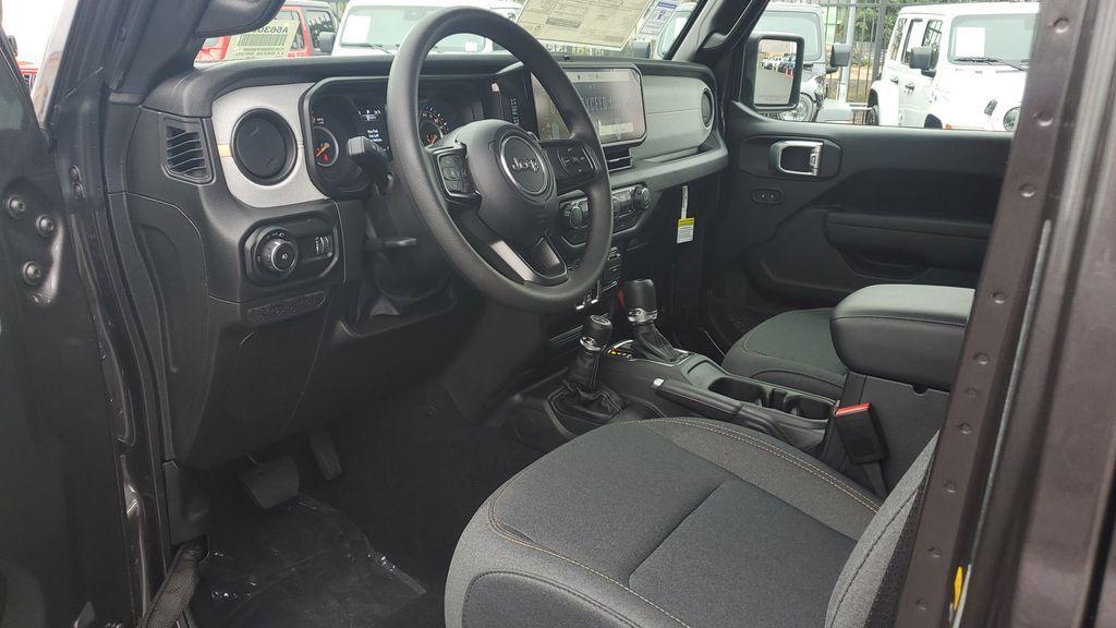 new 2025 Jeep Wrangler car, priced at $40,212