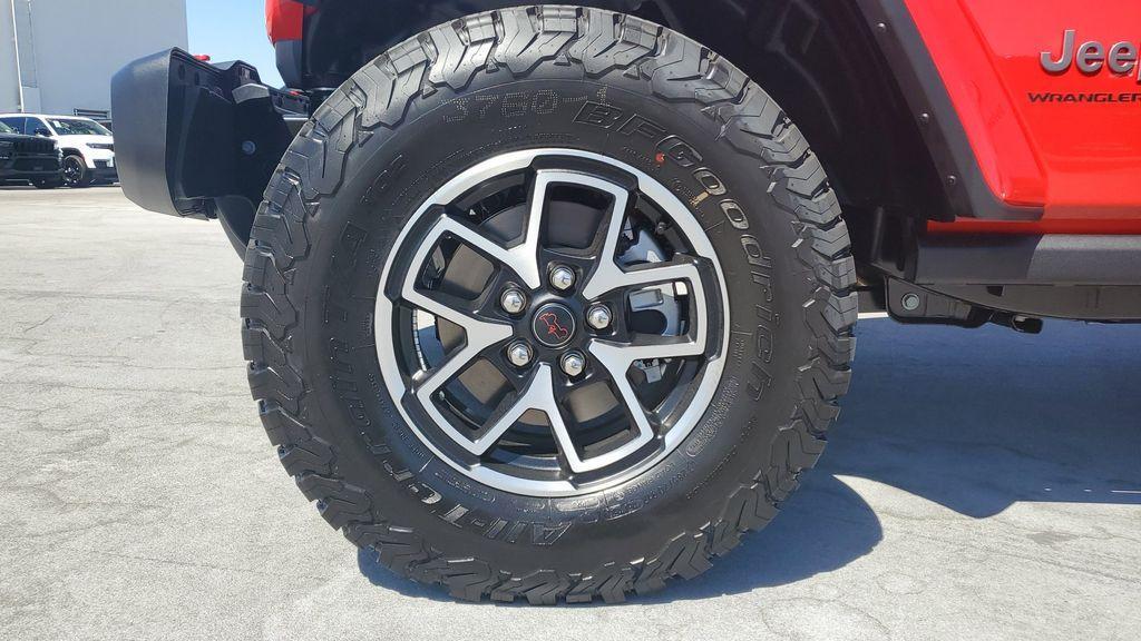 new 2025 Jeep Wrangler car, priced at $59,429