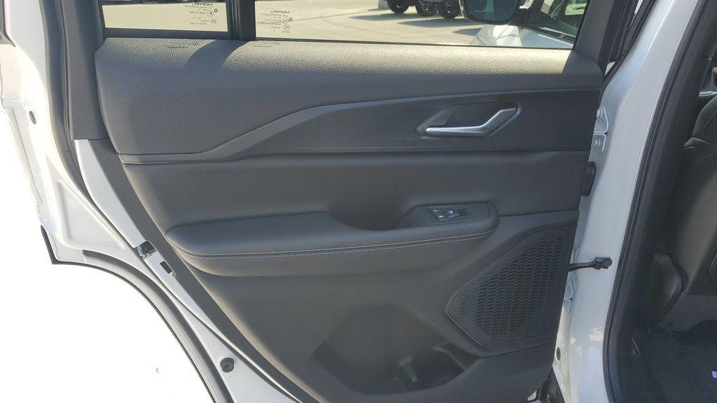 new 2025 Jeep Grand Cherokee car, priced at $45,216