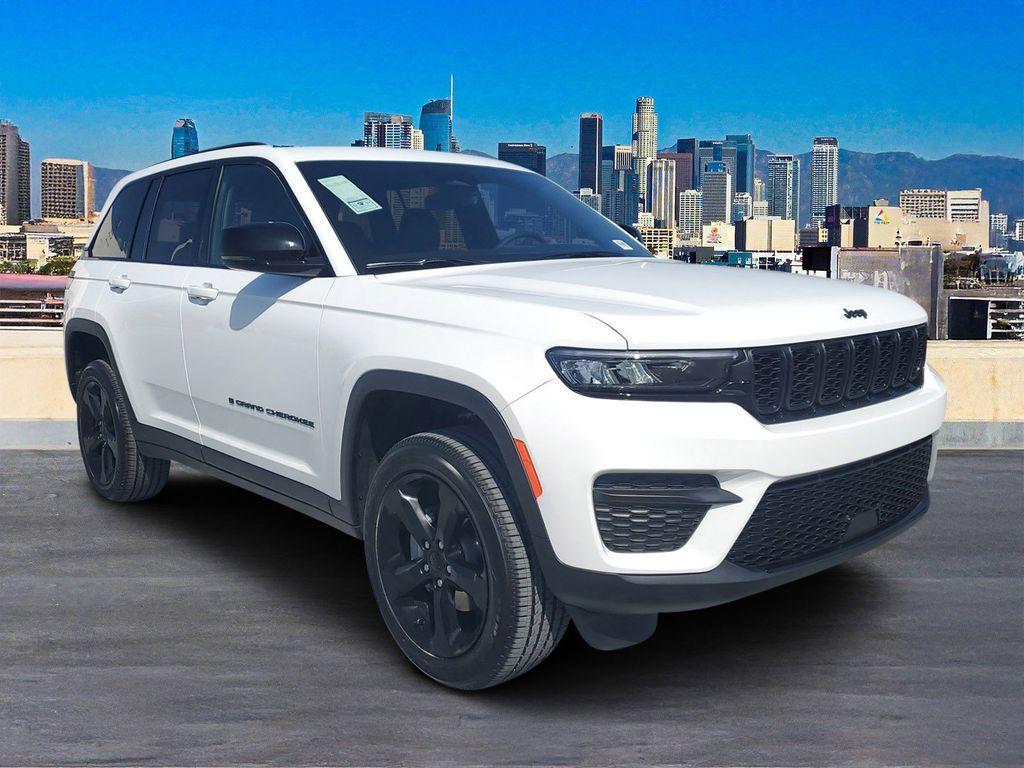 new 2025 Jeep Grand Cherokee car, priced at $45,216