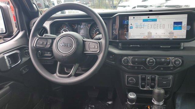 new 2025 Jeep Gladiator car, priced at $46,035