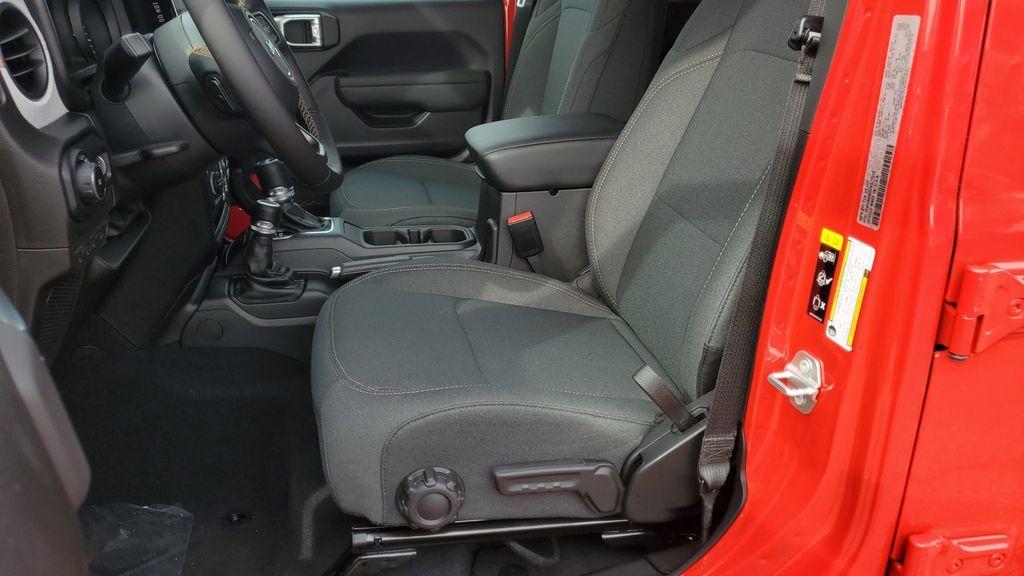new 2025 Jeep Wrangler car, priced at $41,995