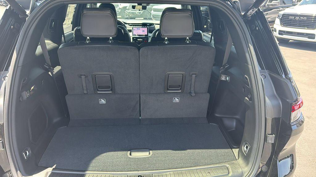 new 2025 Jeep Grand Cherokee L car, priced at $52,787