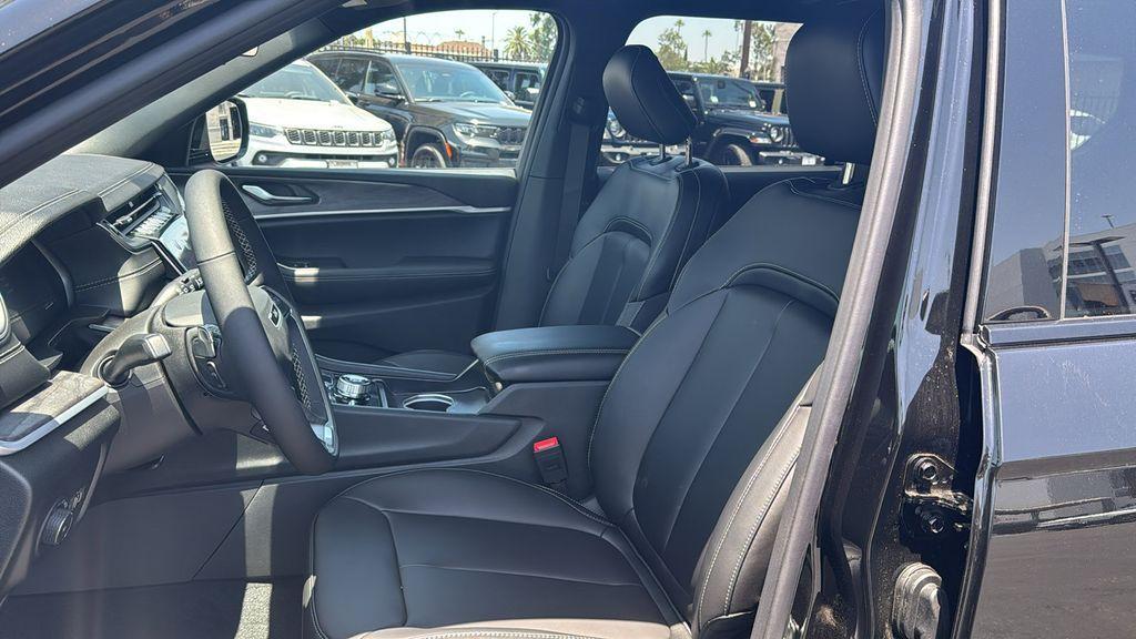 new 2025 Jeep Grand Cherokee L car, priced at $52,787