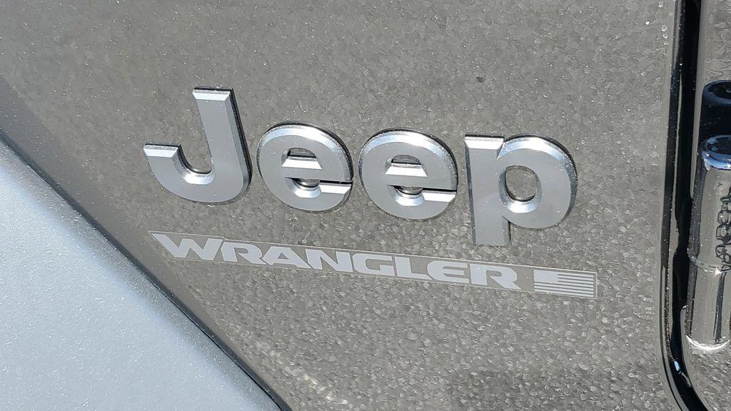 new 2025 Jeep Wrangler car, priced at $45,648