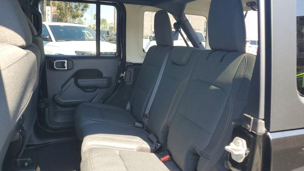 new 2025 Jeep Wrangler car, priced at $45,648