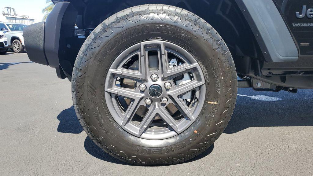 new 2025 Jeep Wrangler car, priced at $45,648
