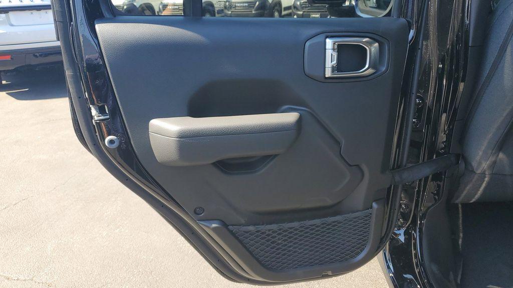 new 2025 Jeep Wrangler car, priced at $45,648