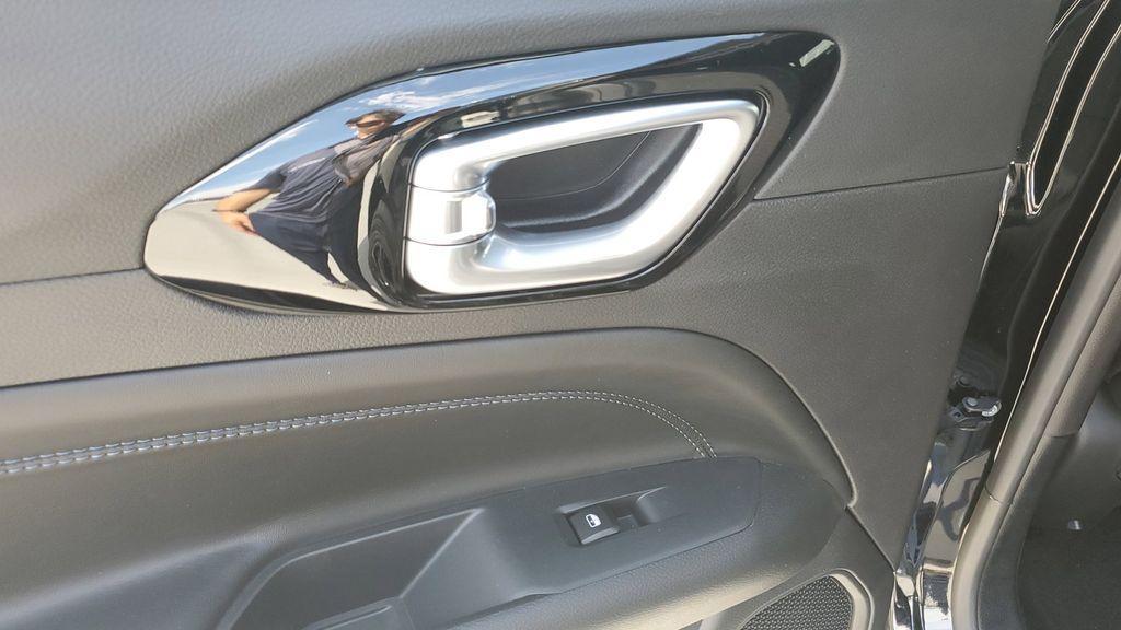 new 2026 Jeep Compass car, priced at $33,185