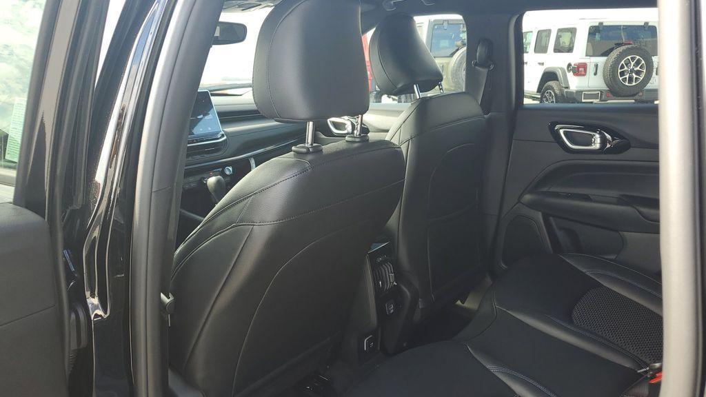 new 2026 Jeep Compass car, priced at $33,185