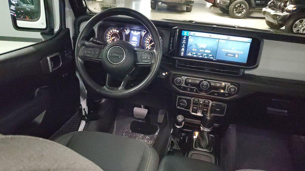 used 2025 Jeep Gladiator car, priced at $39,919