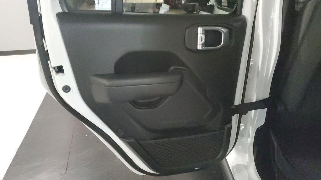 used 2025 Jeep Gladiator car, priced at $39,919