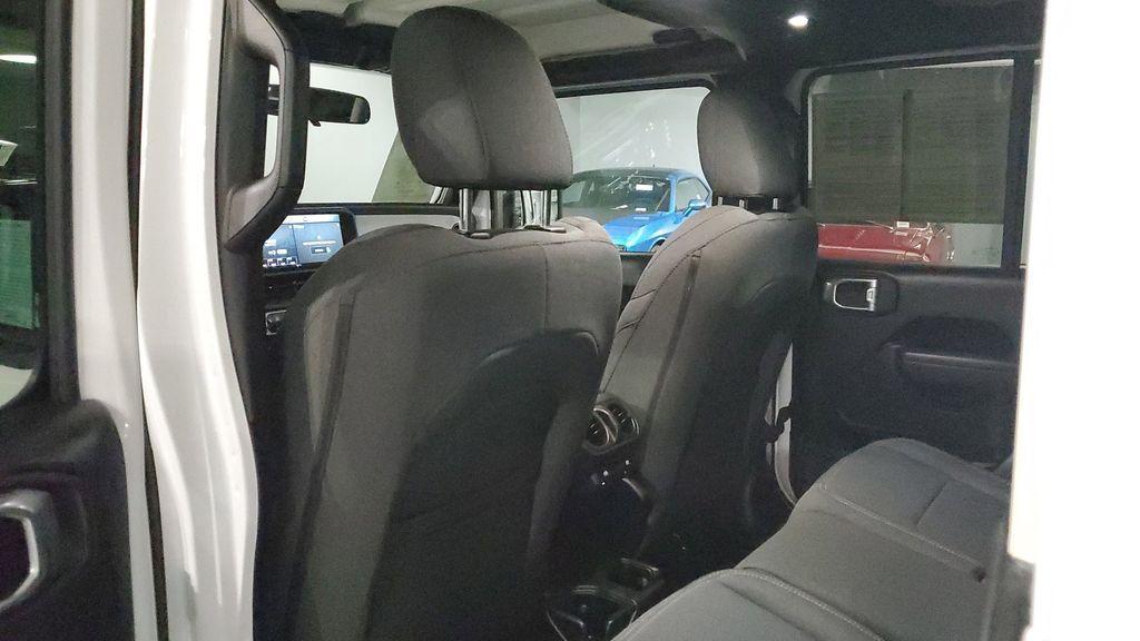 used 2025 Jeep Gladiator car, priced at $39,919