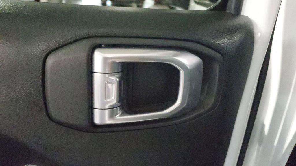 used 2025 Jeep Gladiator car, priced at $39,919