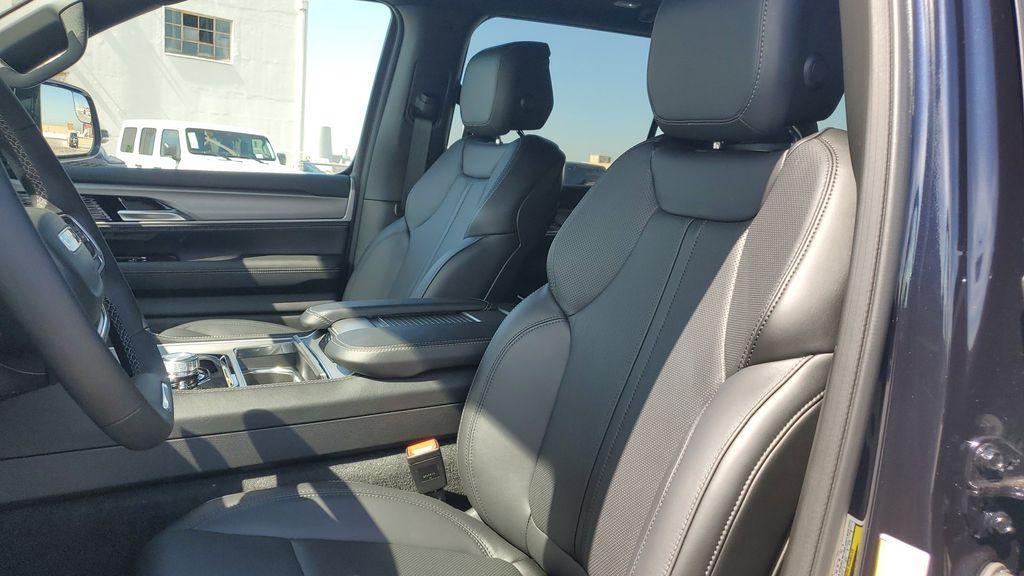 new 2025 Jeep Wagoneer L car, priced at $79,425