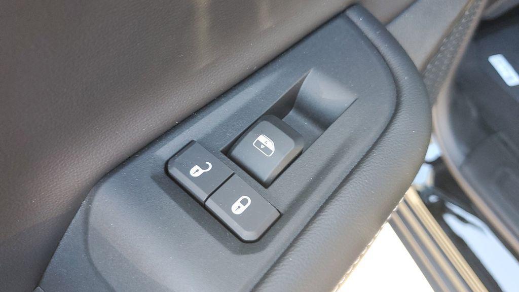 new 2025 Jeep Grand Cherokee car, priced at $41,982