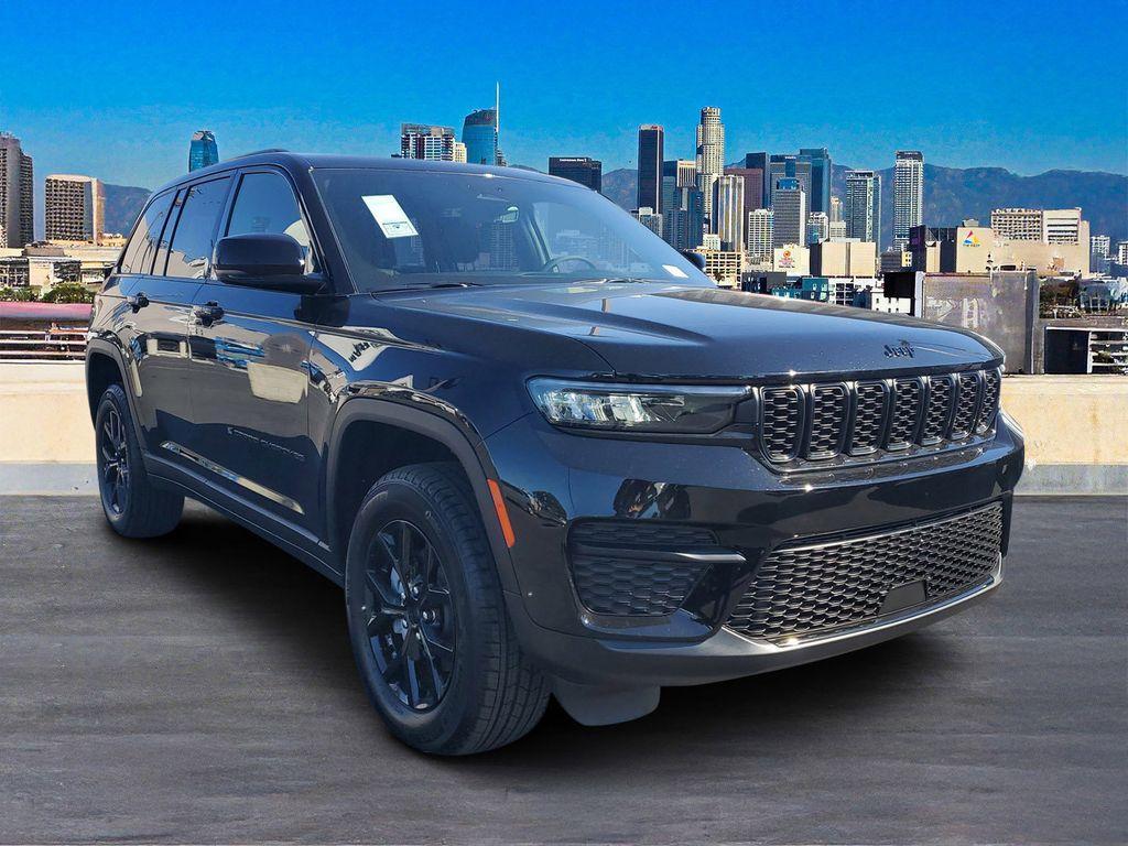 new 2025 Jeep Grand Cherokee car, priced at $41,982