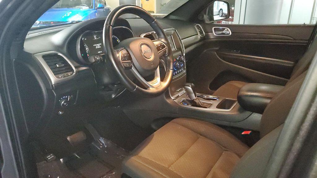used 2021 Jeep Grand Cherokee car, priced at $18,919