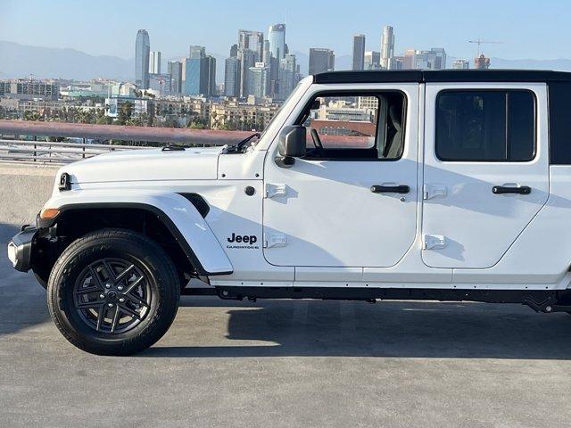 new 2024 Jeep Gladiator car, priced at $44,135