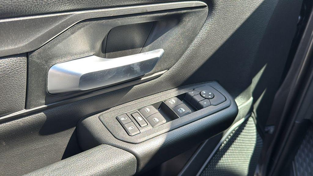 new 2025 Ram 1500 car, priced at $44,274