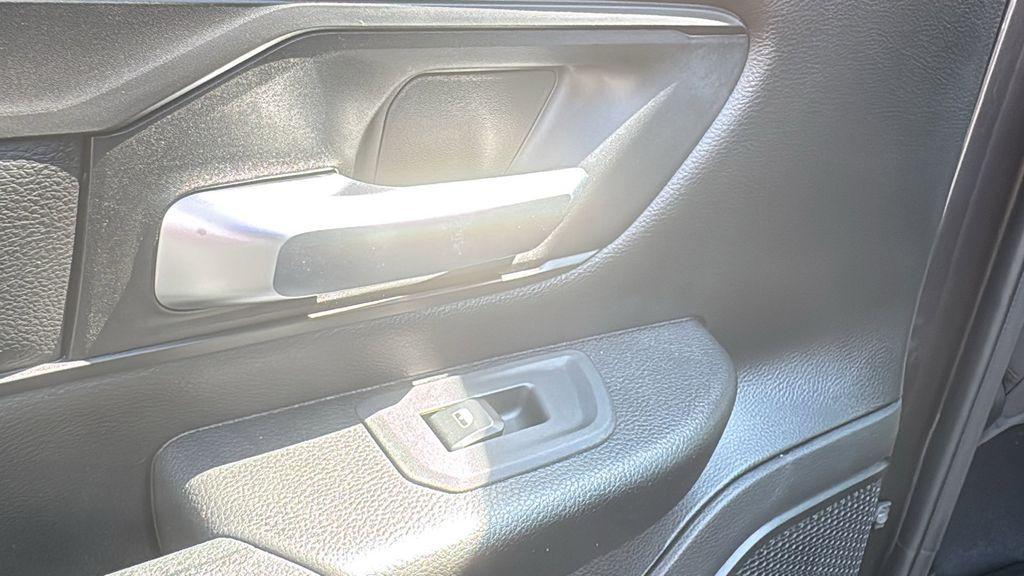 new 2025 Ram 1500 car, priced at $44,274